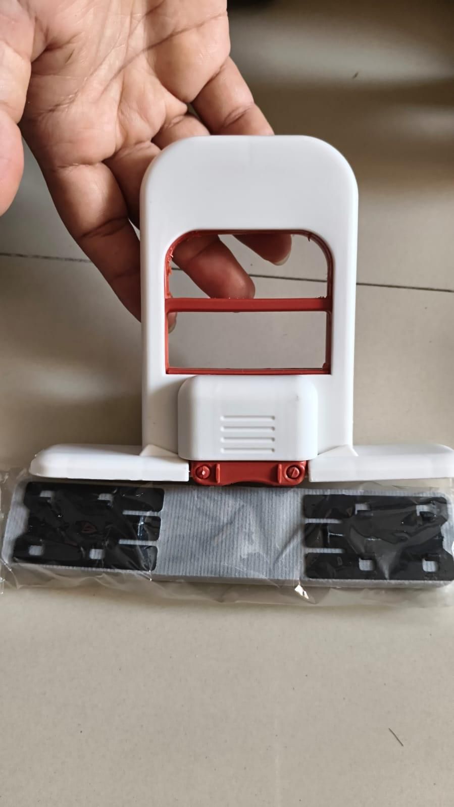 Mini Foldable Desktop Mop – Self-Squeeze & Compact Cleaner